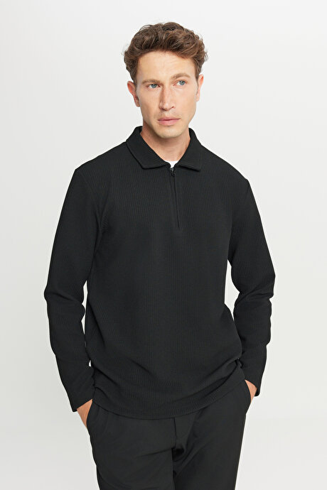 Standart Fit Normal Kesim Polo Yaka Jakarlı Esnek Uzun Kollu Siyah Uzun Kollu Tişört resmi