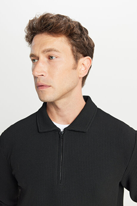 Standart Fit Normal Kesim Polo Yaka Jakarlı Esnek Uzun Kollu Siyah Uzun Kollu Tişört resmi