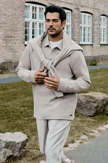 Pamuklu Slim Fit Dar Kesim Polo Yaka Uzun Kollu Bej Uzun Kollu Tişört resmi