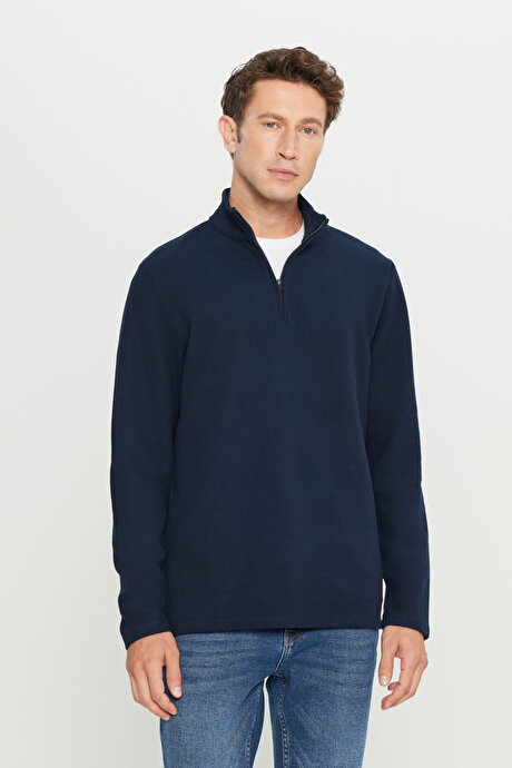 Pamuklu Slim Fit Dar Kesim Bato Yaka Uzun Kollu Lacivert Uzun Kollu Tişört resmi