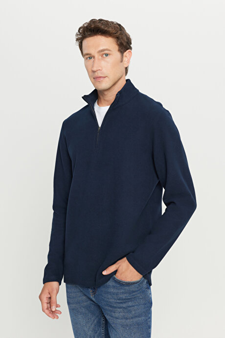 Pamuklu Slim Fit Dar Kesim Bato Yaka Uzun Kollu Lacivert Uzun Kollu Tişört resmi