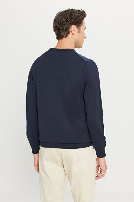 Pamuklu Standart Fit Normal Kesim Bisiklet Yaka Jakarlı Triko Lacivert Kazak resmi