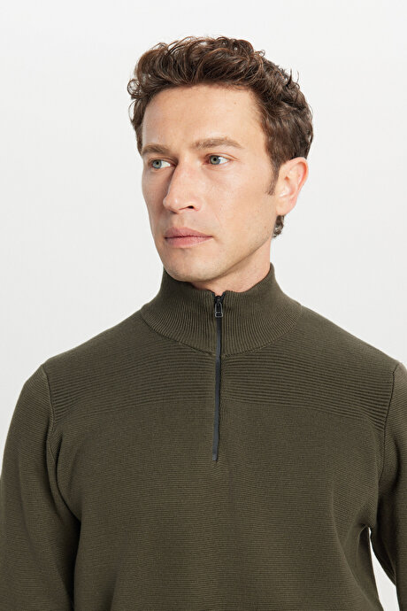 Pamuklu Slim Fit Dar Kesim Bato Yaka Dokulu Triko Haki Melanj Kazak resmi