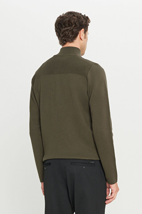 Pamuklu Slim Fit Dar Kesim Bato Yaka Dokulu Triko Haki Melanj Kazak resmi