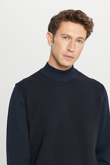 %100 Pamuk Standart Fit Normal Kesim Yarım Balıkçı Yaka Jakarlı Triko Lacivert-Siyah KazakACE049261248LSY