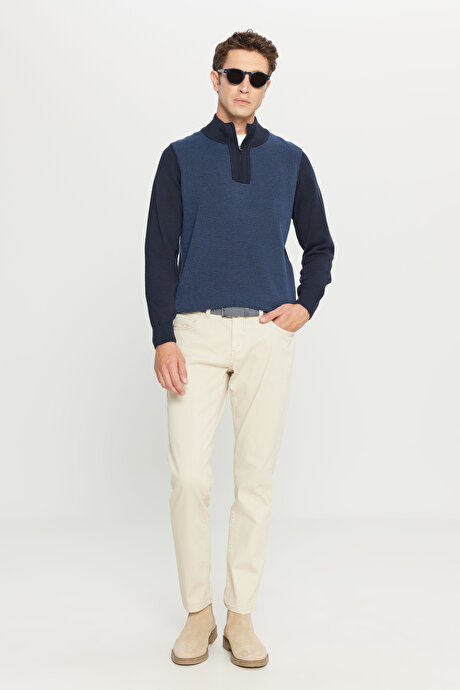 Pamuklu Standart Fit Normal Kesim Bato Yaka Jakarlı Triko Lacivert Kazak resmi