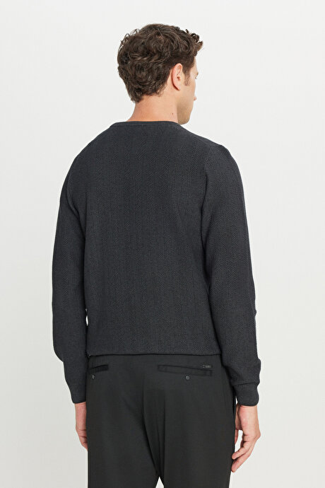 Pamuklu Standart Fit Normal Kesim Bisiklet Yaka Jakarlı Triko Antrasit-Melanj Kazak resmi