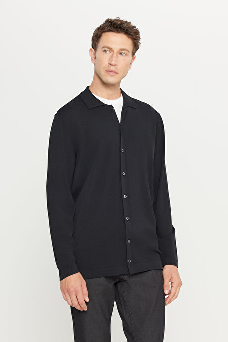 Standart Fit Normal Kesim Gömlek Yaka Triko Siyah Tişört resmi