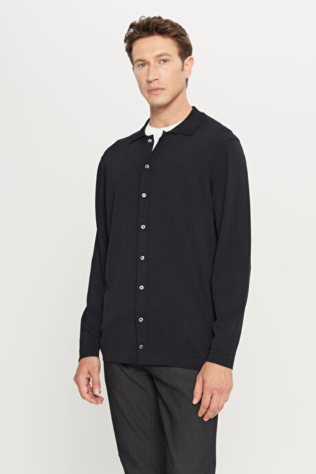 Standart Fit Normal Kesim Gömlek Yaka Triko Siyah Tişört resmi