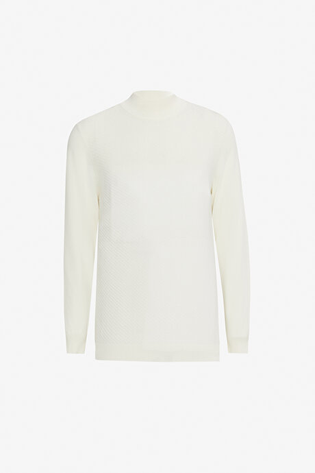 Pamuklu Standart Fiit Normal Kesim Yarım Balıkçı Yaka Jakarlı Triko Ekru Kazak resmi