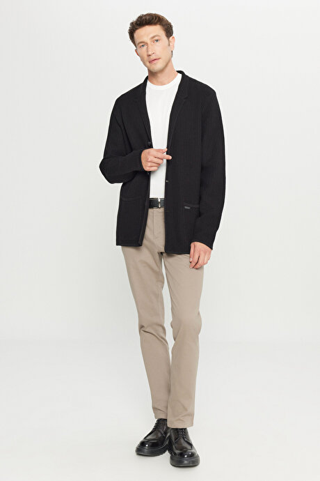 Pamuklu Standart Fit Normal Kesim Mono Yaka Torba Cepli Jakarlı Triko Siyah Triko Ceket resmi