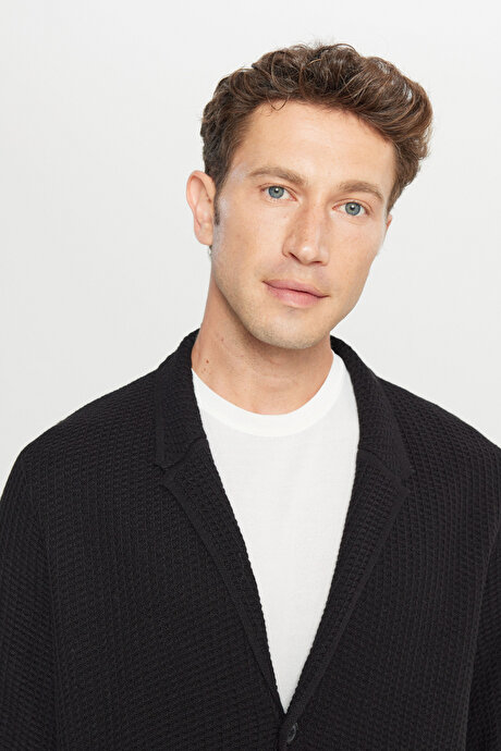 Pamuklu Standart Fit Normal Kesim Mono Yaka Torba Cepli Jakarlı Triko Siyah Triko Ceket resmi