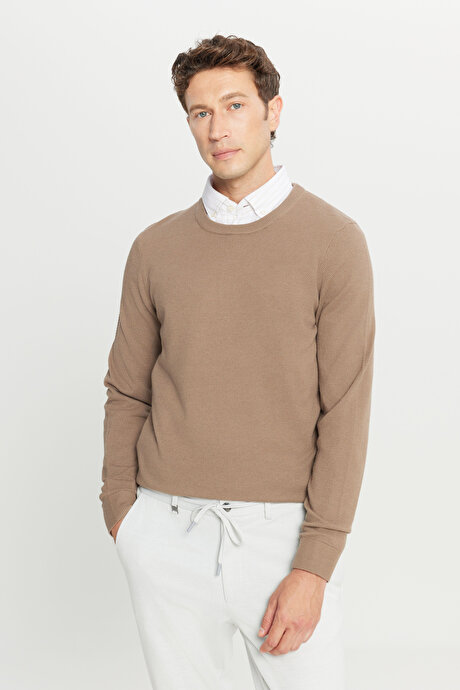 Pamuklu Standart Fit Normal Kesim Bisiklet Yaka Jakarlı Triko Kahverengi Kazak resmi