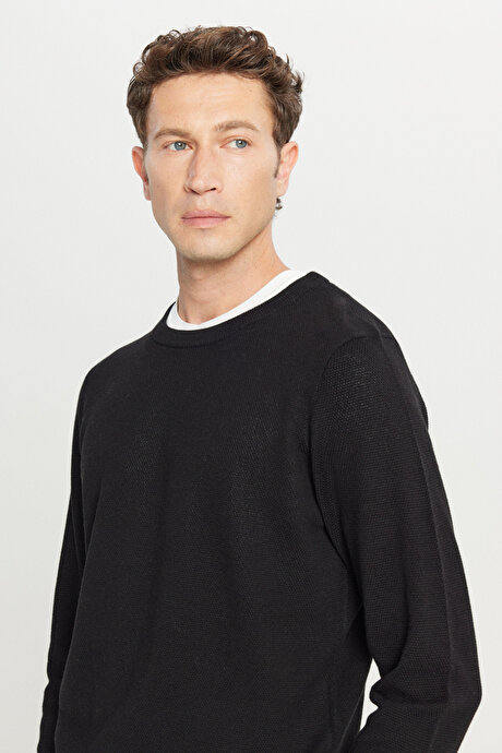 Pamuklu Standart Fit Normal Kesim Bisiklet Yaka Jakarlı Triko Siyah Kazak resmi