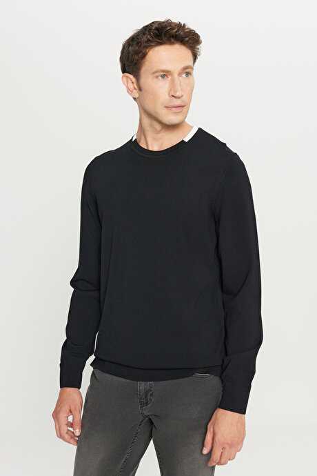 Yumuşak Dokulu Standart Fit Normal Kesim Bisiklet Yaka Triko Siyah Kazak resmi