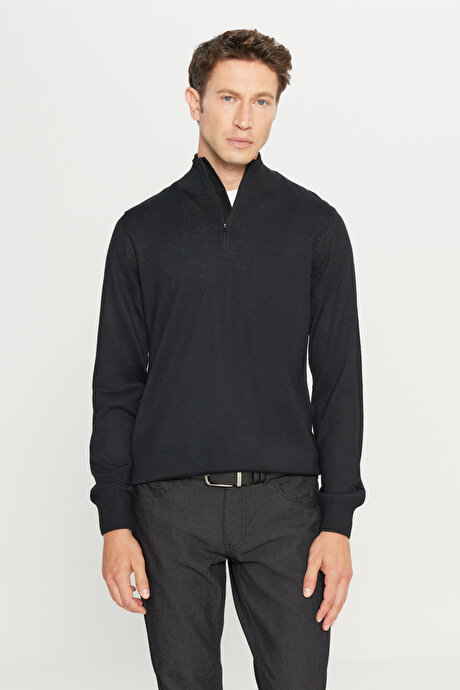 Yünlü Standart Fit Normal Kesim Bato Yaka Triko Siyah Kazak resmi