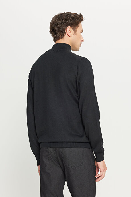 Yünlü Standart Fit Normal Kesim Bato Yaka Triko Siyah Kazak resmi