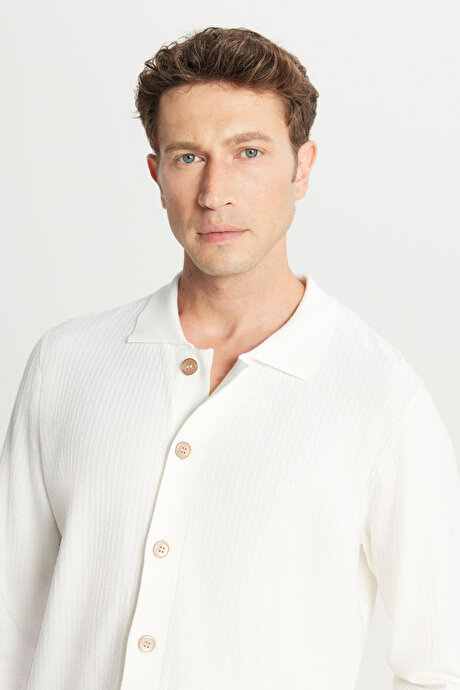 Standart Fit Normal Kesim Gömlek Yaka Jakarlı Triko Ekru Triko Hırka resmi