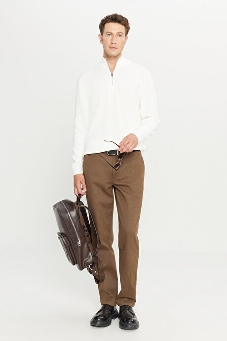 %100 Pamuk Standart Fit Normal Kesim Bato Yaka Jakarlı Triko Ekru Kazak resmi