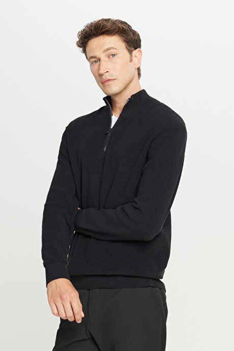 %100 Pamuk Standart Fit Normal Kesim Bato Yaka Jakarlı Triko Siyah Kazak resmi