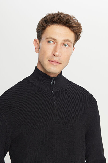 %100 Pamuk Standart Fit Normal Kesim Bato Yaka Jakarlı Triko Siyah Kazak resmi