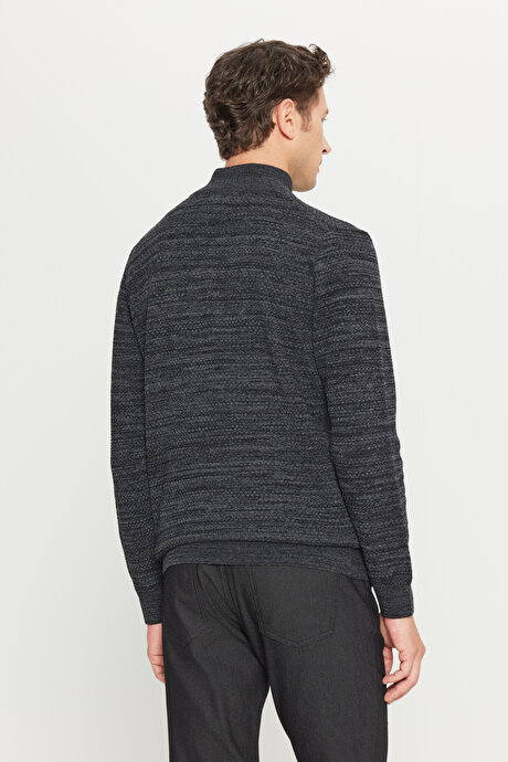 Pamuklu Standart Fit Normal Kesim Bato Yaka Jakarlı Triko Antrasit-Melanj Kazak resmi