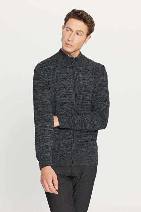 Pamuklu Standart Fit Normal Kesim Dik Yaka Jakarlı Triko Antrasit-Melanj Triko Hırka resmi