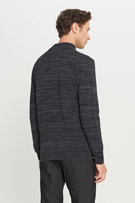 Pamuklu Standart Fit Normal Kesim Dik Yaka Jakarlı Triko Antrasit-Melanj Triko Hırka resmi