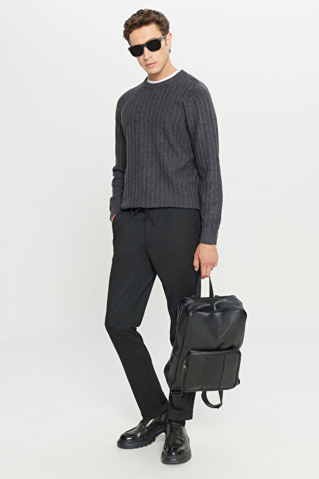 Standart Fit Normal Kesim Bisiklet Yaka Jakarlı Triko Antrasit Kazak resmi