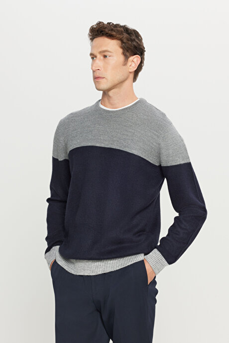 Standart Fit Normal Kesim Bisiklet Yaka Triko Lacivert-Gri Melanj Kazak resmi