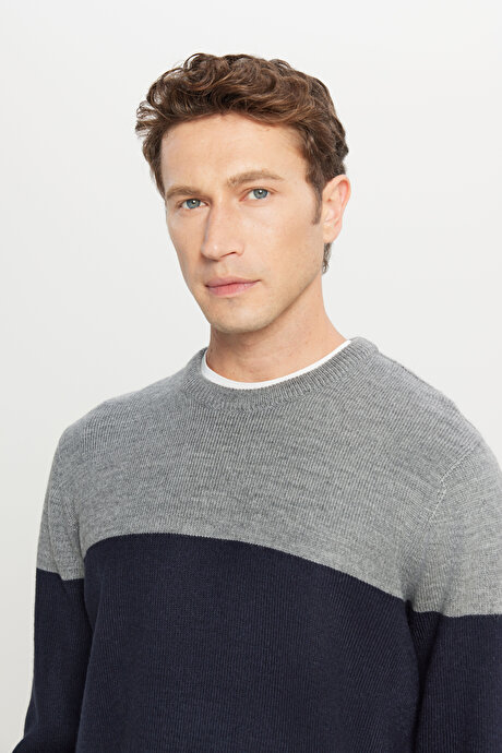 Standart Fit Normal Kesim Bisiklet Yaka Triko Lacivert-Gri Melanj Kazak resmi