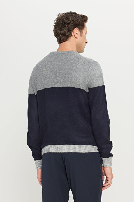 Standart Fit Normal Kesim Bisiklet Yaka Triko Lacivert-Gri Melanj Kazak resmi