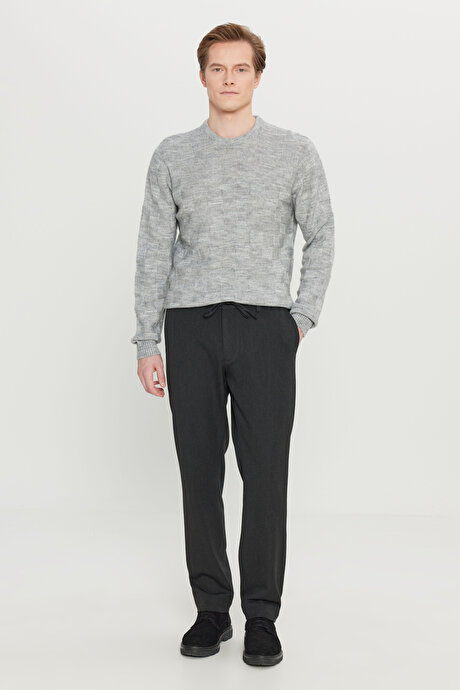 Standart Fit Normal Kesim Bisiklet Yaka Jakarlı Triko Gri Melanj Kazak resmi