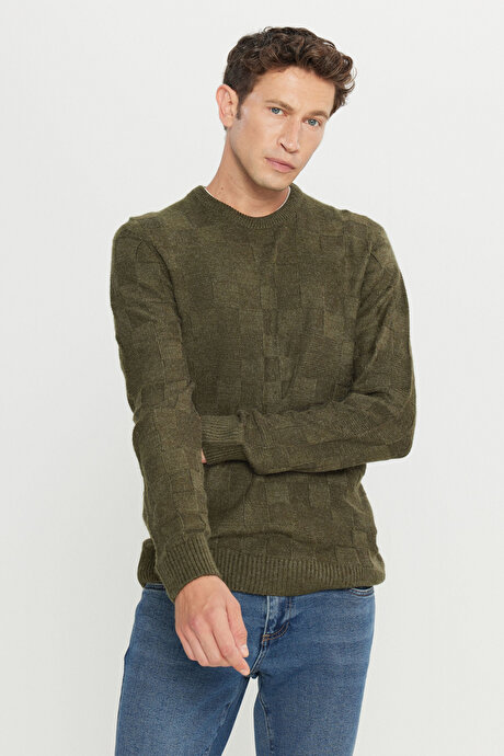 Standart Fit Normal Kesim Bisiklet Yaka Jakarlı Triko Haki Kazak resmi