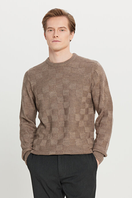 Standart Fit Normal Kesim Bisiklet Yaka Jakarlı Triko Vizon Kazak resmi