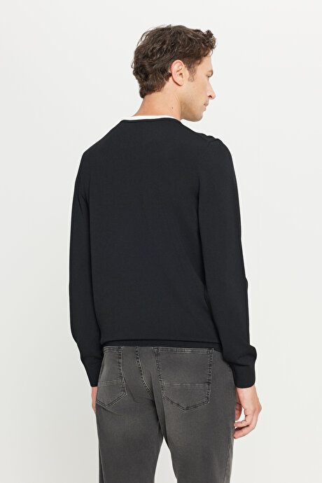 Standart Fit Normal Kesim Bisiklet Yaka Triko Siyah Kazak resmi