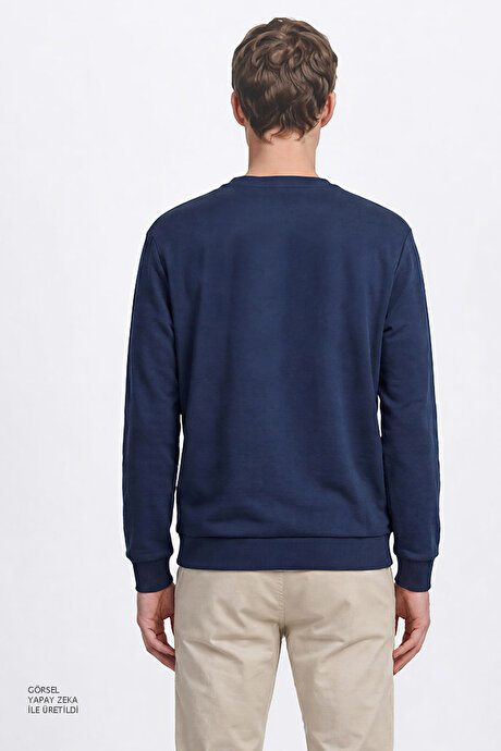 Pamuklu Standart Fit Normal Kesim Bisiklet Yaka Lacivert Sweatshirt resmi