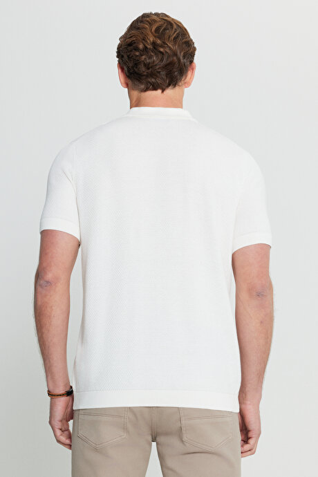 %100 Pamuk Standart Fit Normal Kesim Polo Yaka Jakarlı Triko Ekru Tişört resmi
