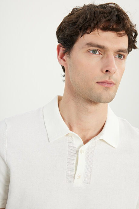 %100 Pamuk Standart Fit Normal Kesim Polo Yaka Triko Ekru Tişört resmi