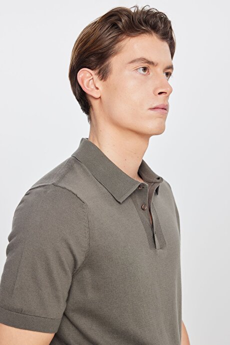 %100 Pamuk Standart Fit Normal Kesim Polo Yaka Triko Haki Tişört resmi