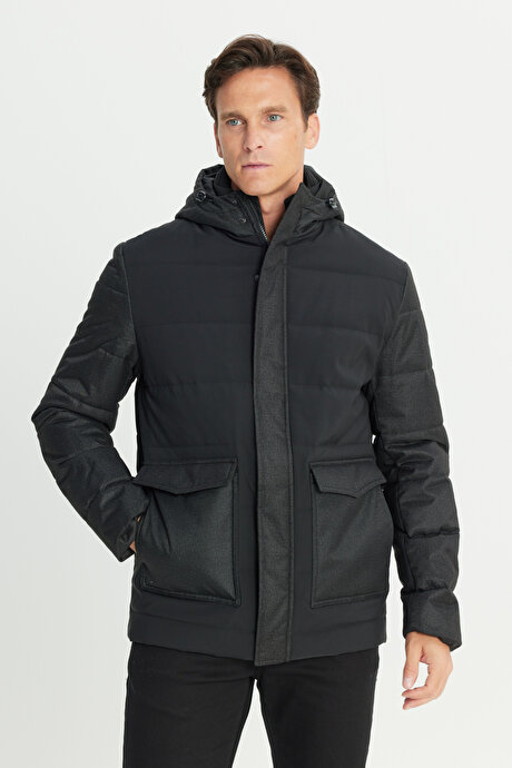 Standart Fit Normal Kesim Kapüşonlu Çıtçıtlı Torba Cepli Siyah Kaban resmi