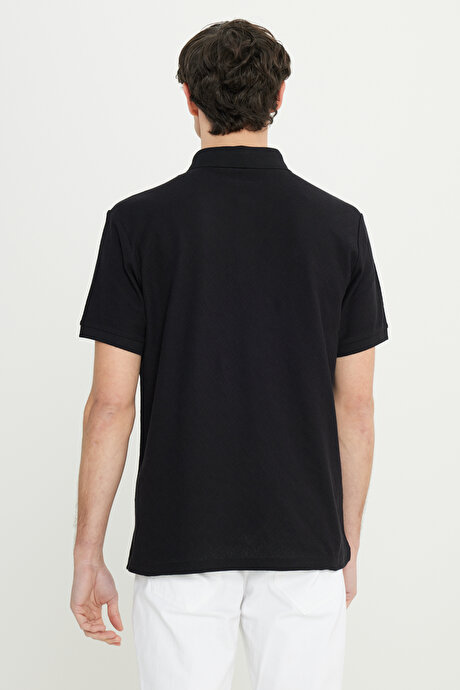 %100 Pamuk Comfort Fit Rahat Kesim Polo Yaka Jakarlı Siyah Tişört resmi