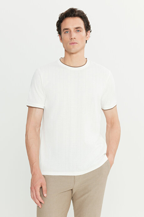 Pamuklu Slim Fit Dar Kesim Polo Yaka Jakarlı Esnek Ekru Tişört resmi