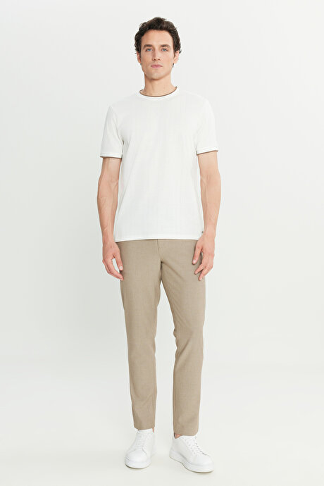 Pamuklu Slim Fit Dar Kesim Polo Yaka Jakarlı Esnek Ekru Tişört resmi