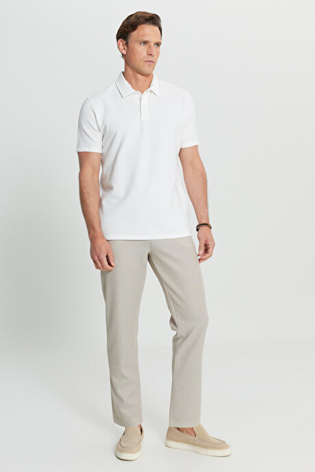 Pamuklu Slim Fit Dar Kesim Polo Yaka Jakarlı Esnek Beyaz Tişört resmi