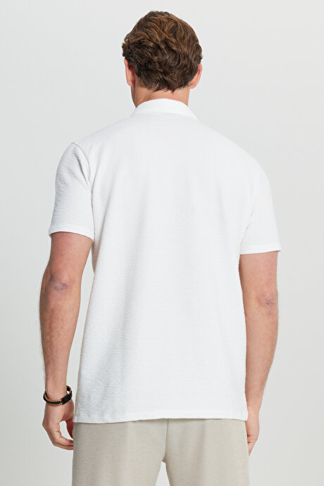 Pamuklu Slim Fit Dar Kesim Polo Yaka Jakarlı Esnek Beyaz Tişört resmi