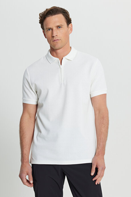 Pamuklu Slim Fit Dar Kesim Polo Yaka Jakarlı Esnek Ekru Tişört resmi