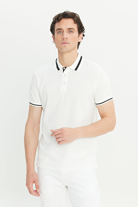 %100 Pamuk Slim Fit Dar Kesim Polo Yaka Beyaz Tişört resmi