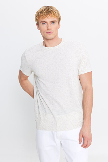 Slim Fit Dar Kesim Bisiklet Yaka Jakarlı Bej Tişört resmi