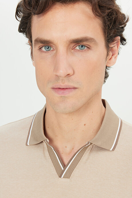 Pamuklu Slim Fit Dar Kesim Polo Yaka Bej Tişört resmi